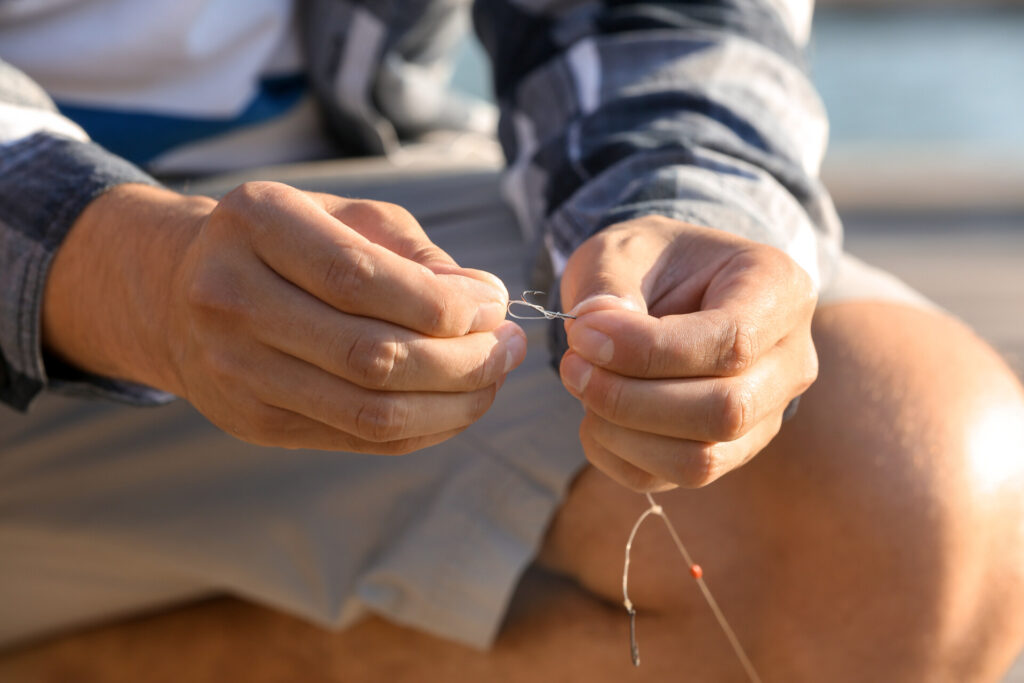 How to Tie a Fish Hook Fishing Looker